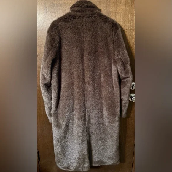 Mens 46R brown faux mink fur overcoat - Picture 4 of 4